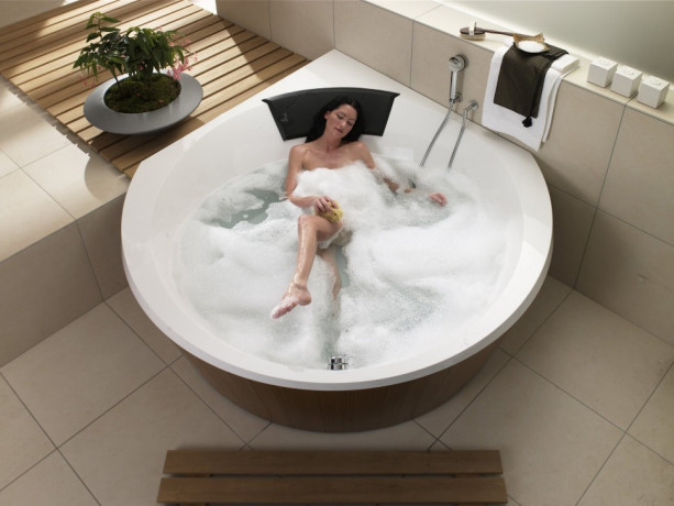 Ванна кварилова Villeroy&Boch Loop&Friends LuXXus, 145х145 (UBQ145LUX3V-01)