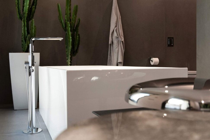 Смеситель для ванны Grohe Lineare New, однорычажный, хром (23792001)